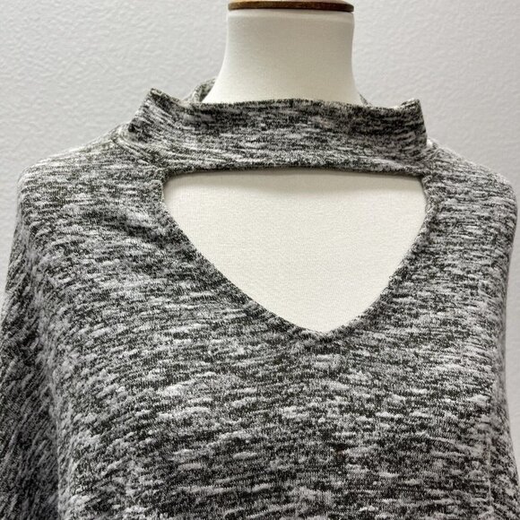 Peach Love California Womens XL Sweater Keyhole Neck Cutout Pullover Top - Picture 3 of 5